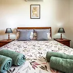 דירה Chromata Lagoon Sea View פאראלימני