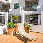 Chromata Lagoon Sea View פאראלימני
