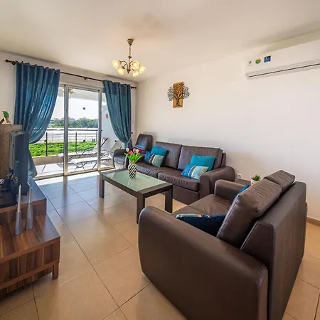 דירה Chromata Lagoon Sea View פאראלימני